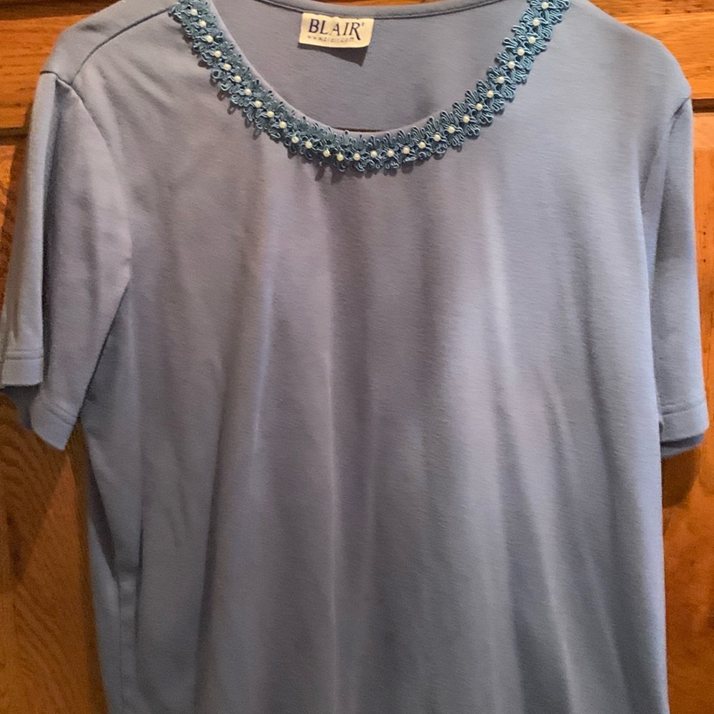 ladies top  short sleeve  blue  with beads around neck